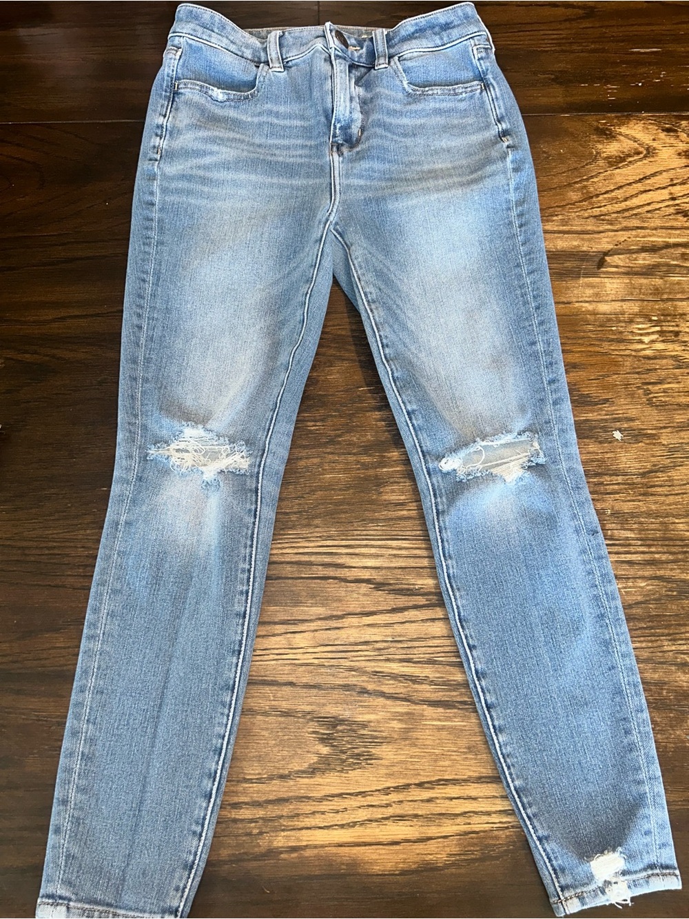 American Eagle Outfitters Light Blue Distressed Skinny Jeans